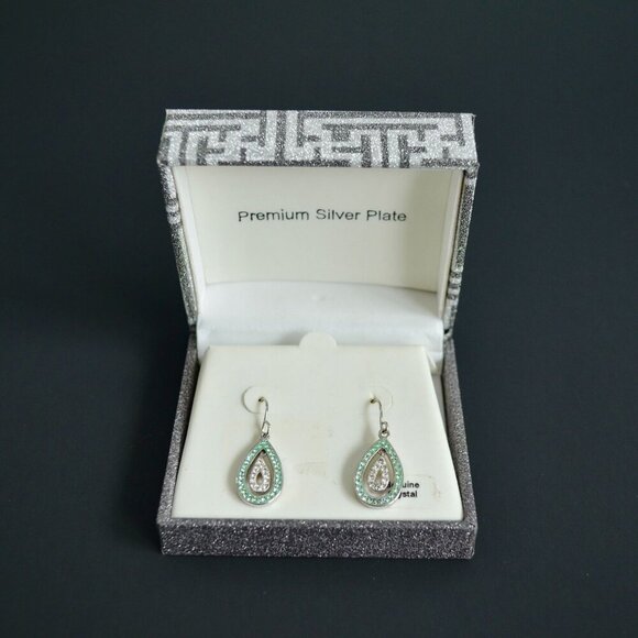 Green & White Genuine Crystal Teardrop Earrings Silver Plate New - Picture 1 of 5
